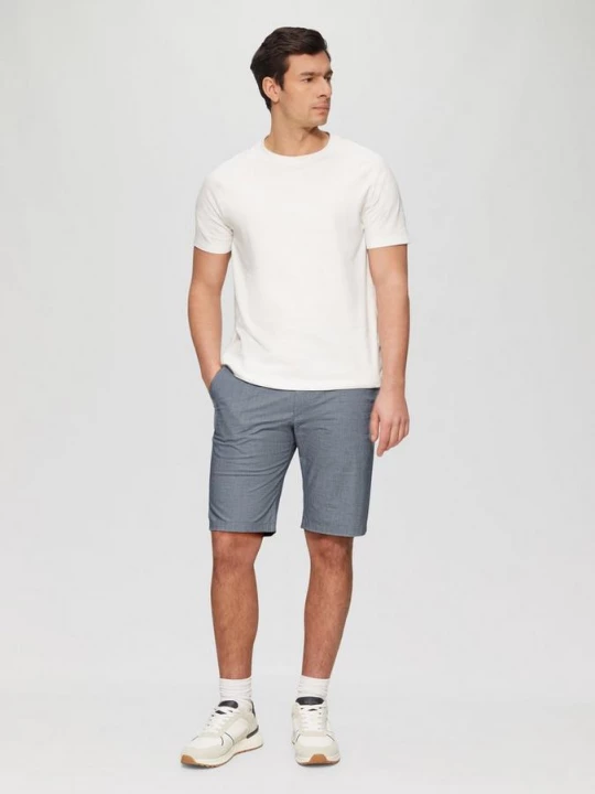 Foto van product Chinoshort van stretchkatoen in een gemêleerde look s.Oliver blauw