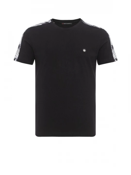 Foto van product CIPO & BAXX Shirt 'CT815' zwart