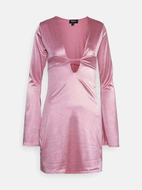 Foto van product Cocktailjurk New Girl Order donkerroze