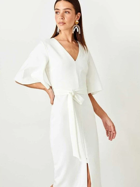 Foto van product Cocktailjurk Trendyol crème