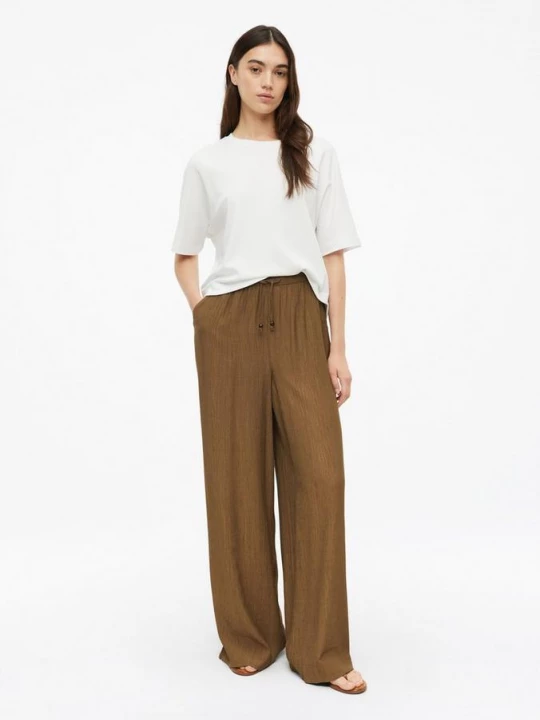 Foto van product Crepe broek met wijde pijpen en steekzakken s.Oliver bruin