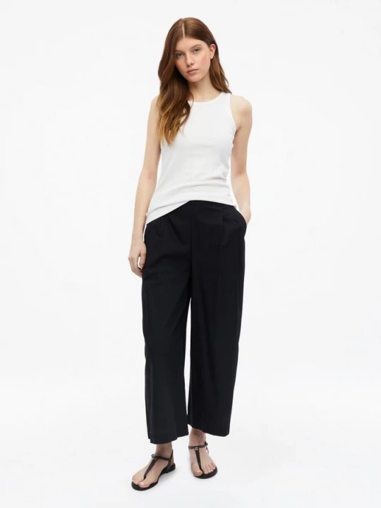 Foto van product Culottes met plooien en extra wijde pijpen s.Oliver zwart