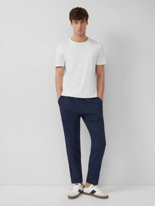 Foto van product Detroit: chino in een relaxed fit van een linnenmix met elastische band s.Oliver blauw