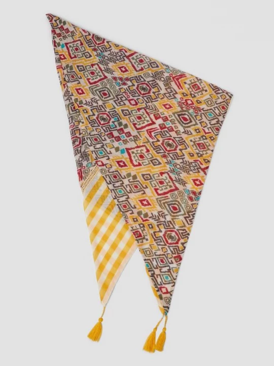 Foto van product Driehoekige sjaal met all-over print en kwastjes s.Oliver