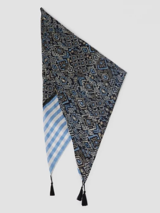 Foto van product Driehoekige sjaal met all-over print en kwastjes s.Oliver