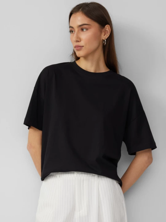 Foto van product Effen shirt in een loose fit QS zwart