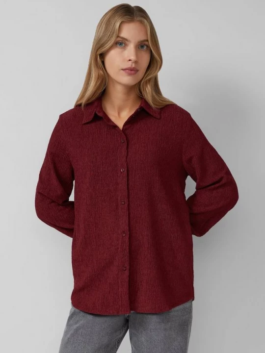 Foto van product Elastische gestructureerde blouse met rimpels op de rug s.Oliver rood