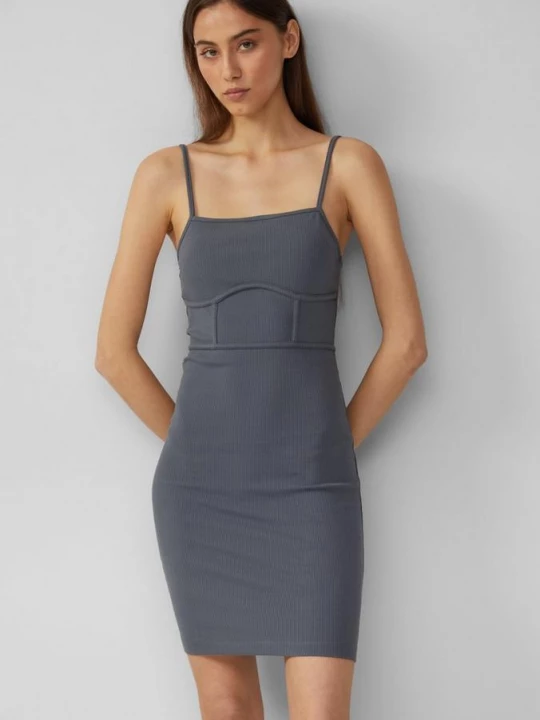 Foto van product Elastische jurk met spaghettibandjes en naaddetails | QS x Vanessa Mai grijs