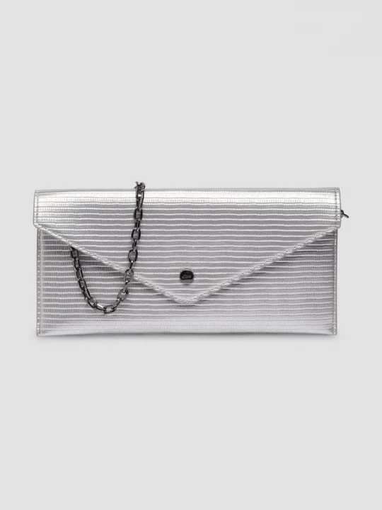 Foto van product Elegante clutch met kettingriem en klep met magneetknoop s.Oliver zilver