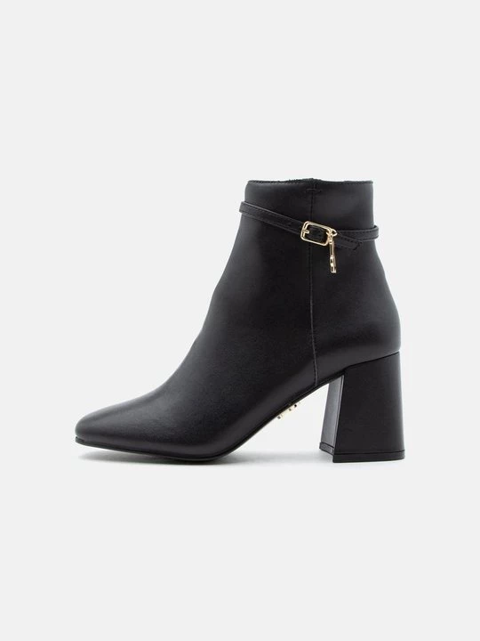 Foto van product Enkelkaarsjes Steve Madden zwart