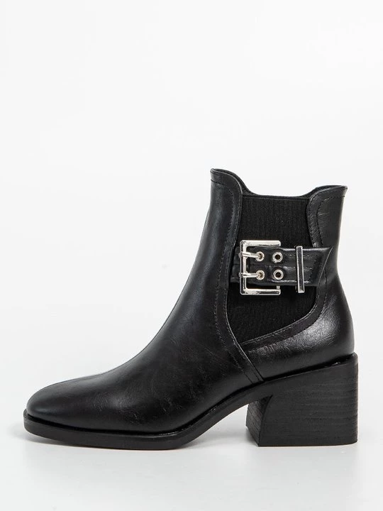 Foto van product Enkelkaarsjes Steve Madden zwart