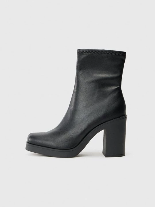 Foto van product Enkellaarsjes met hoge hak Steve Madden zwart