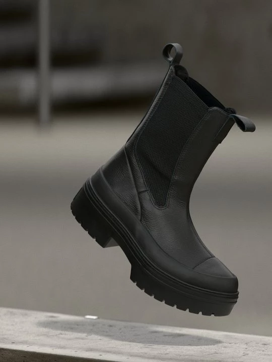 Foto van product Enkellaarsjes met plateauzool Converse zwart