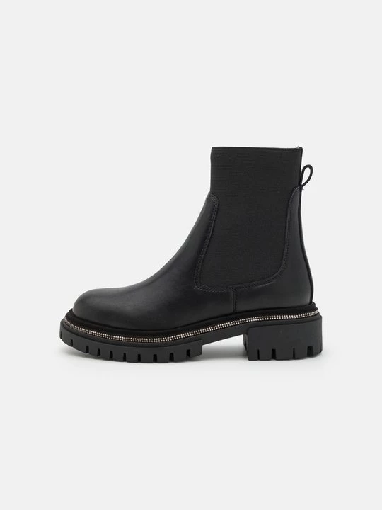 Foto van product Enkellaarsjes met plateauzool Steve Madden zwart
