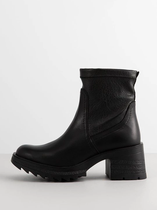 Foto van product Enkellaarsjes met plateauzool Steve Madden zwart