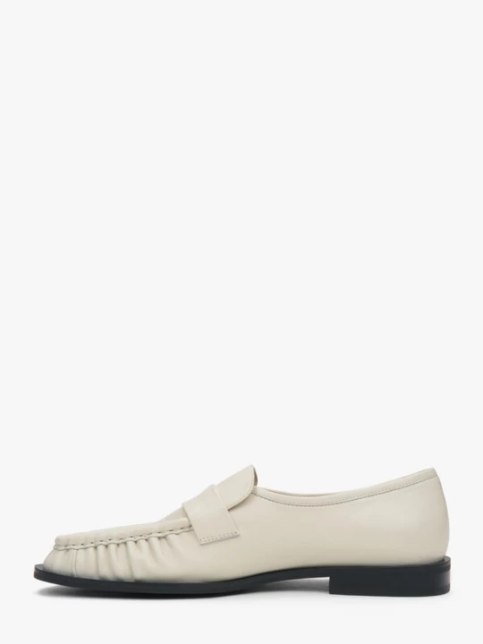 Foto van product Estro Mocassins '152-501' lichtbeige