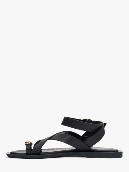 Foto van product Estro Sandalen met riem '11-10-80' zwart
