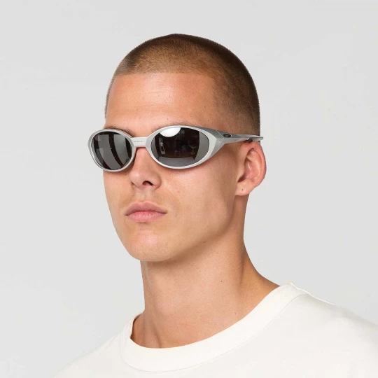 Foto van product Eyejacket Redux Oakley zilver