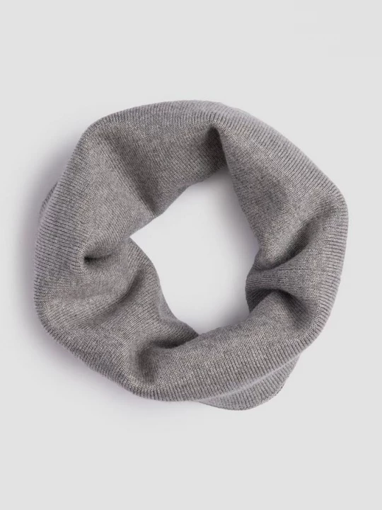 Foto van product Fijn gebreide snood met tricot voering s.Oliver grijs