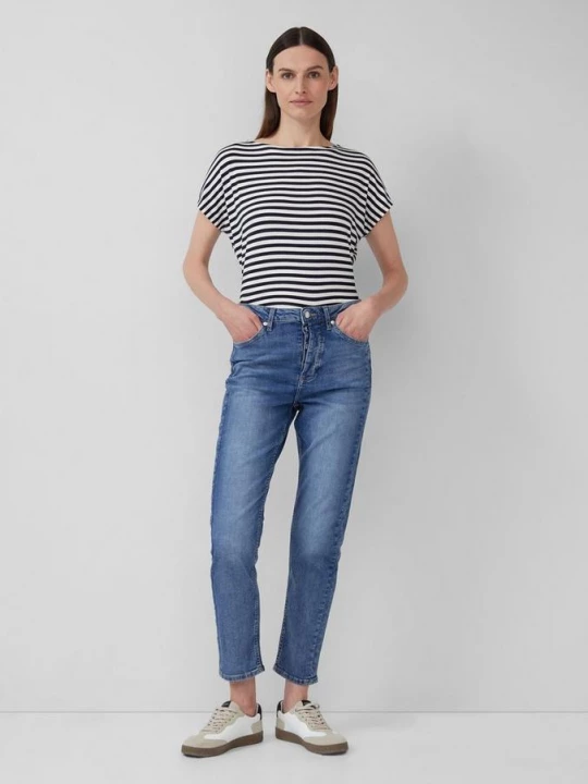 Foto van product Franciz boyfriend / Relaxed Fit / Mid Rise / Tapered Leg s.Oliver blauw
