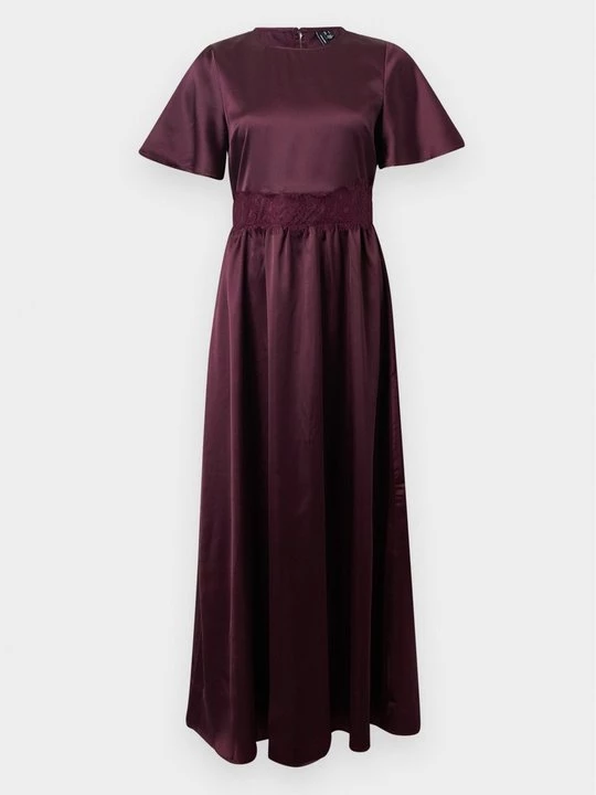 Foto van product Galajurk Vero Moda bordeauxrood