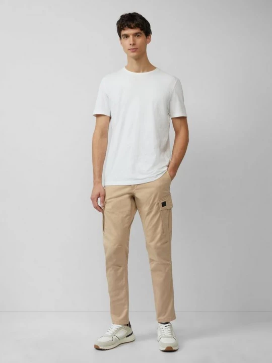Foto van product garment-dyed cargobroek met rechte pijpen s.Oliver beżowy