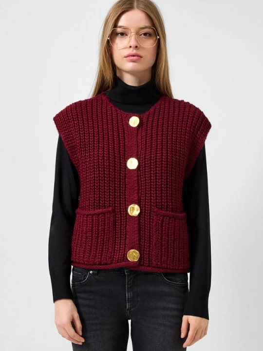 Foto van product Gebreid vest met goudkleurige knopen QS rood