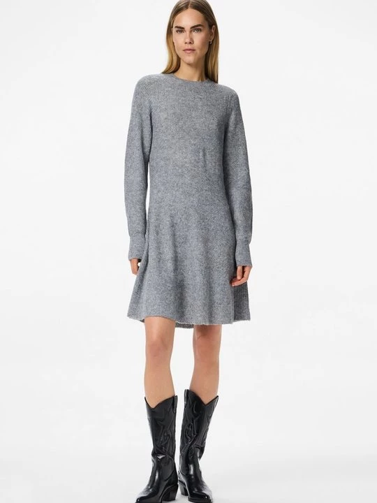 Foto van product Gebreide jurk Pieces grijs gemêleerd