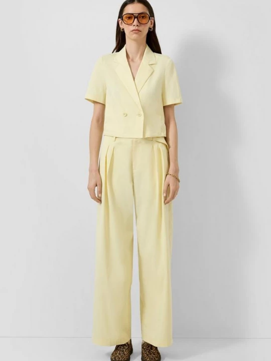 Foto van product Geplooide broek met riem QS geel