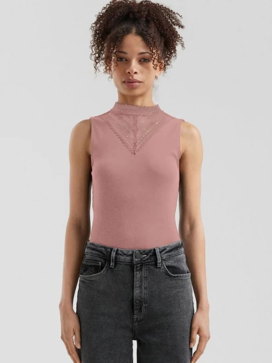 Foto van product Geribbelde top met kanten inzet QS roze