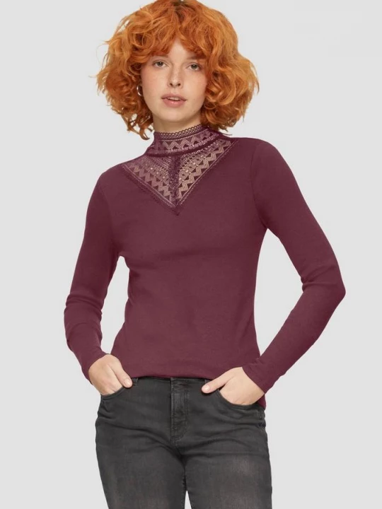 Foto van product Geribd shirt met kanten inzetstuk en opstaande kraag QS rood