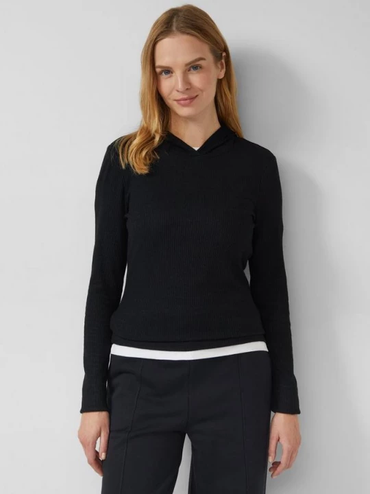 Foto van product Geribd slim fit jersey shirt met lange mouwen en capuchon s.Oliver zwart