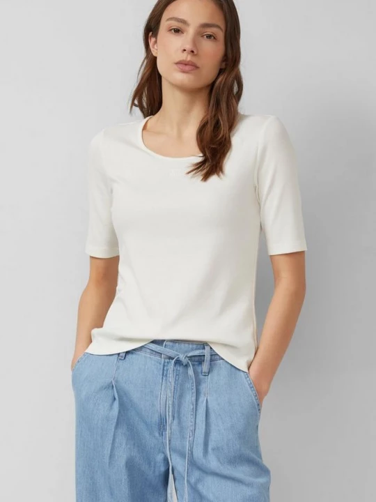 Foto van product Geribd T-shirt in slanke pasvorm met borduursel s.Oliver crème
