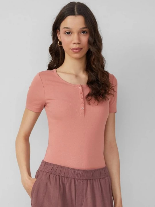 Foto van product Geribd T-shirt met knoopsluiting QS