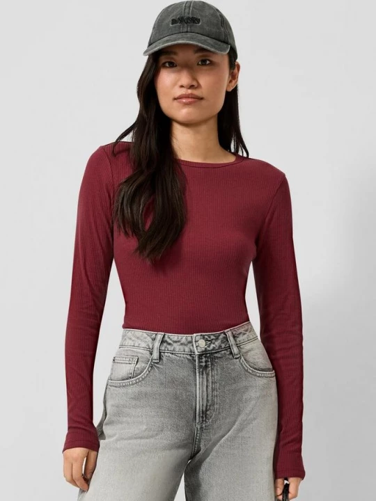 Foto van product Geribde longsleeve QS rood