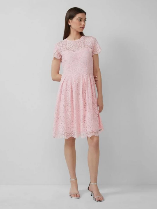 Foto van product Getailleerde kanten jurk QS roze