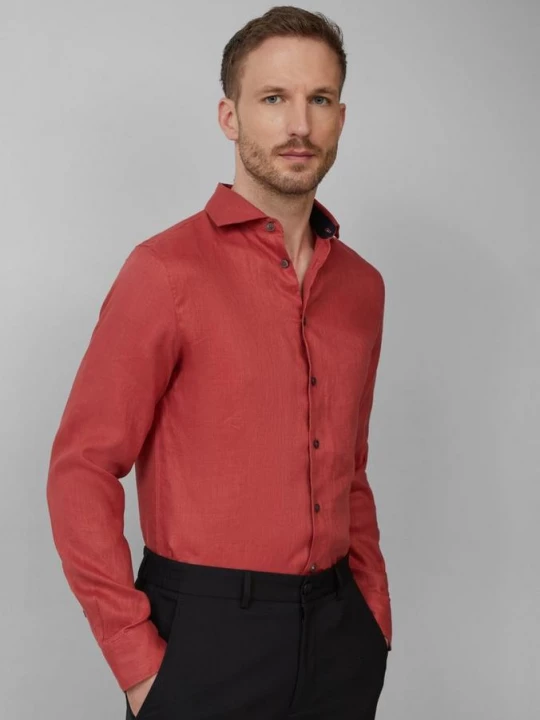 Foto van product Getailleerde pasvorm: linnen overhemd met lange mouwen en een elegante glans s.Oliver roze