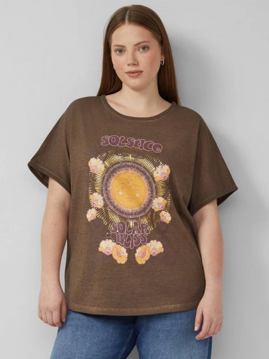 Foto van product Gewassen oversized shirt met print op de voorkant QS bruin