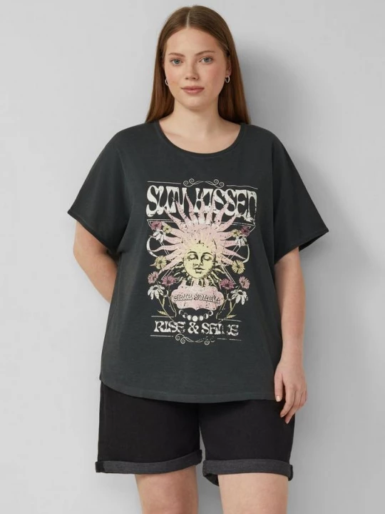 Foto van product Gewassen oversized shirt met print op de voorkant QS zwart