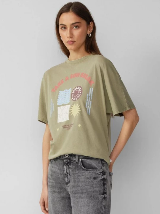 Foto van product Gewassen T-shirt met print op de voorkant QS olijfgroen