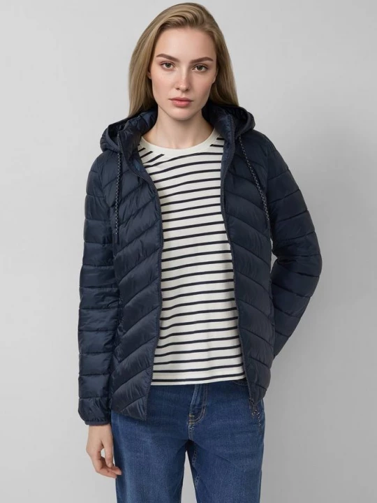 Foto van product Gewatteerd jack met afneembare capuchon in slanke pasvorm s.Oliver blauw