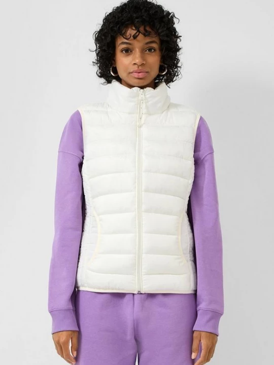 Foto van product Gewatteerd vest met opstaande kraag QS crème