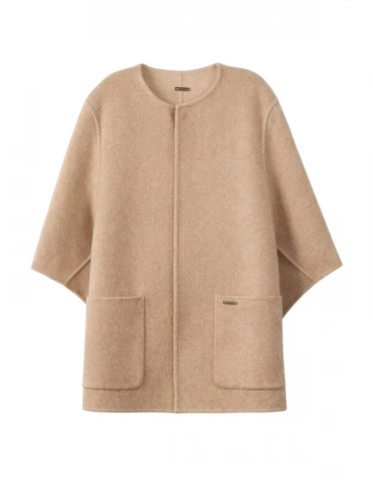 Foto van product GOBI Cashmere Trui 'Patch Pocket Cashmere Poncho Jacket' beige