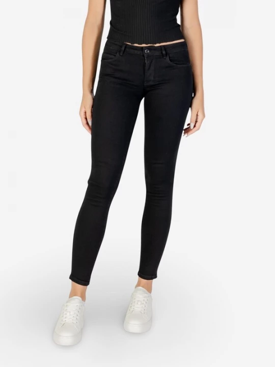 Foto van product GUESS Jeans 'CURVE X W2YAJ2 D4PZ1' zwart