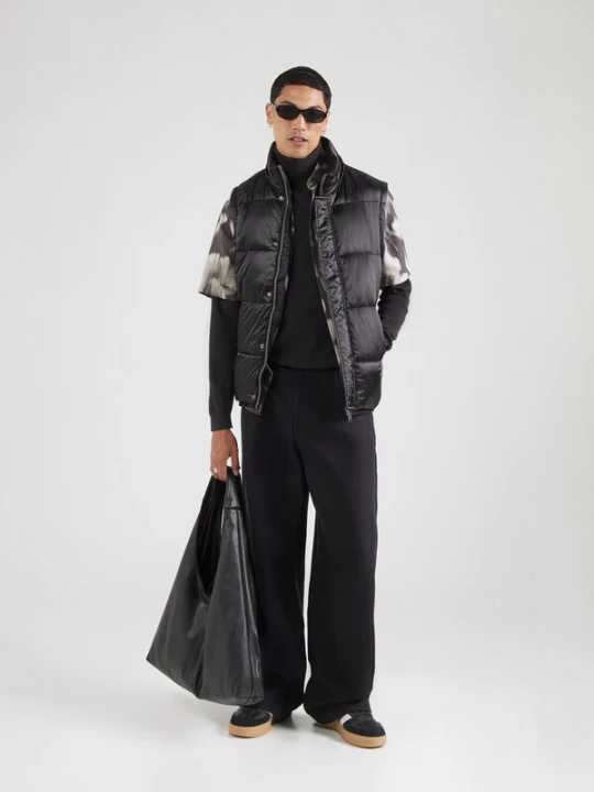Foto van product GUESS Winterjas zwart
