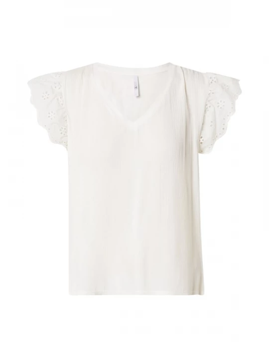 Foto van product Hailys Shirt 'Sk44adi' offwhite