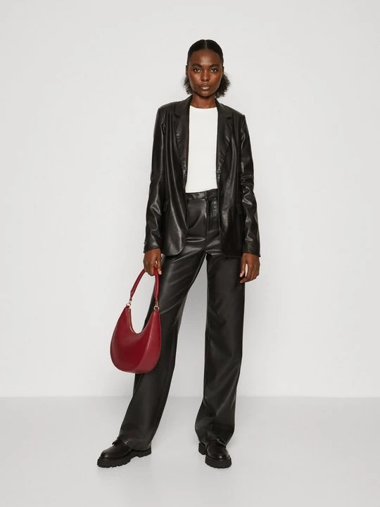 Foto van product Halflange jas Vero Moda zwart