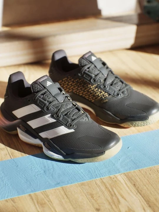 Foto van product Handbalschoenen Adidas zwart