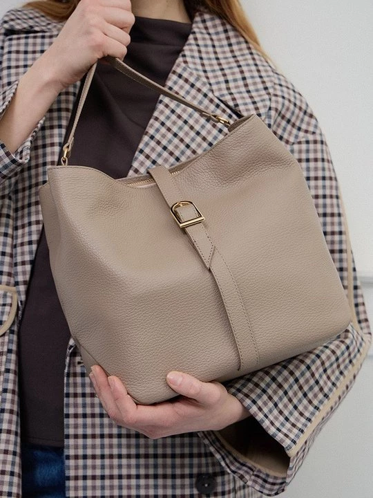 Foto van product Handtas Coccinelle taupe