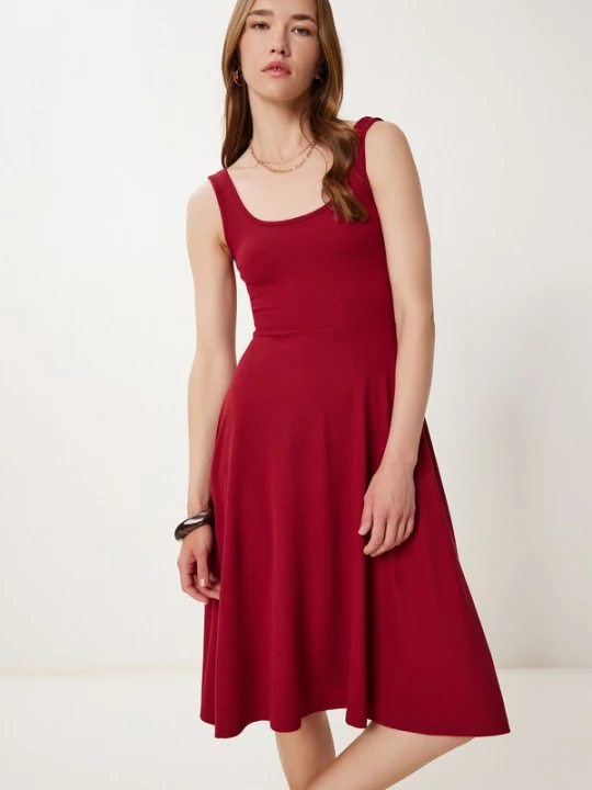 Foto van product Happiness İstanbul Jurk robijnrood Happiness Istanbul